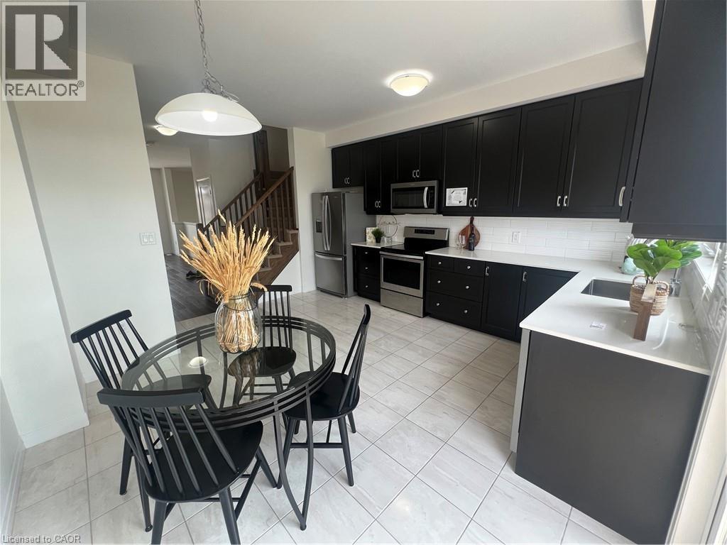 Photo 15 of 30 Times Square Boulevard Unit 197, Stoney Creek ON