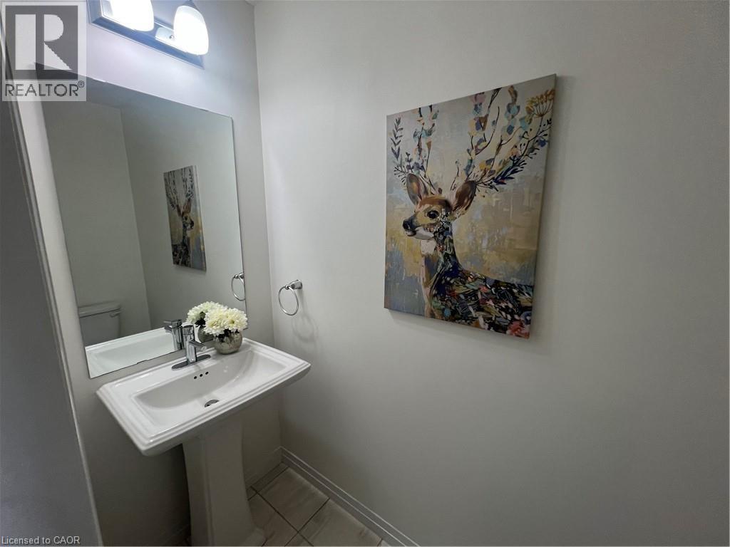Photo 20 of 30 Times Square Boulevard Unit 197, Stoney Creek ON