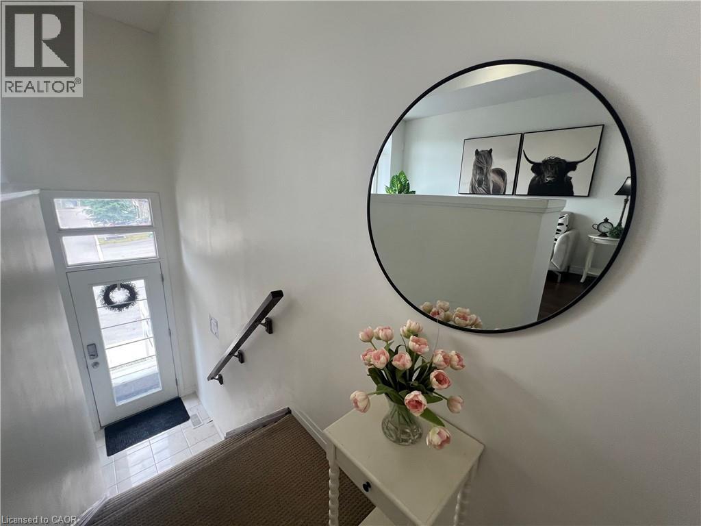 Photo 5 of 30 Times Square Boulevard Unit 197, Stoney Creek ON