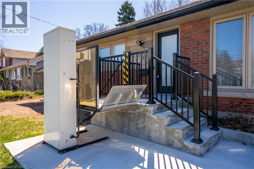 Photo 5 of 28 Dale Avenue, Hamilton ON