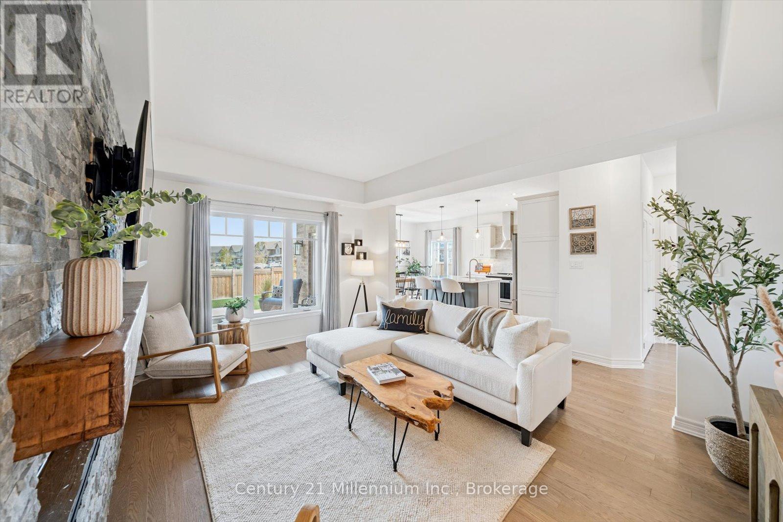 Photo 10 of 17 Bassett Street, Collingwood ON