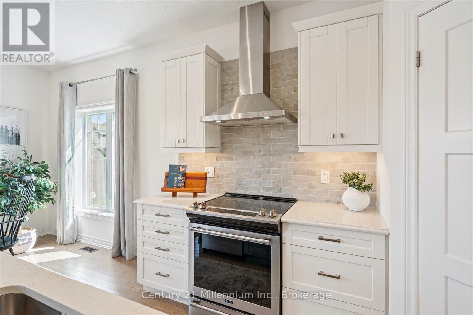 Photo 16 of 17 Bassett Street, Collingwood ON