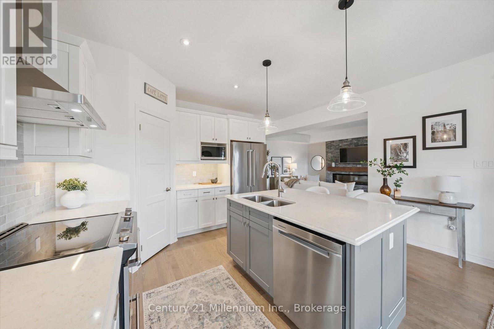 Photo 18 of 17 Bassett Street, Collingwood ON