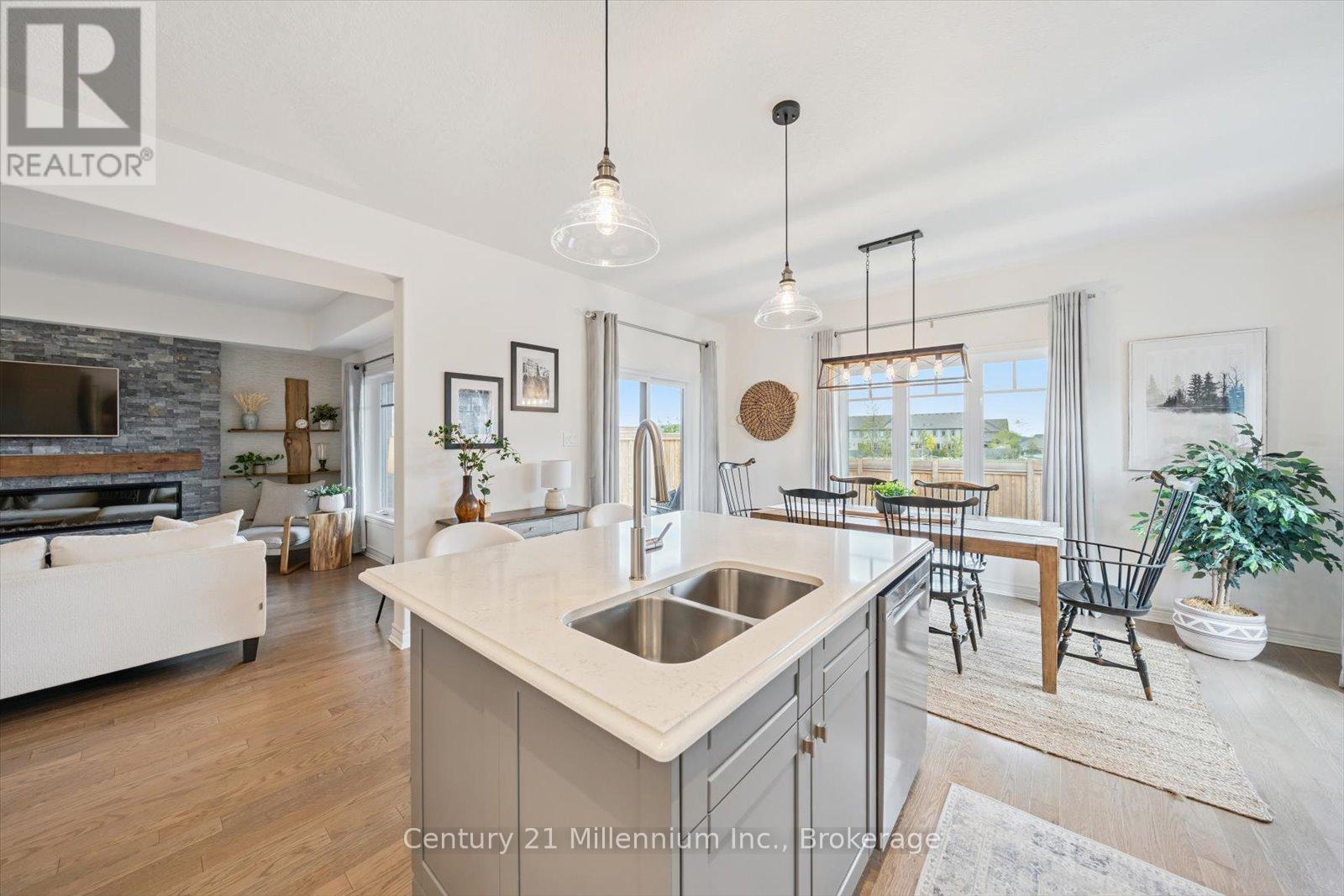 Photo 19 of 17 Bassett Street, Collingwood ON