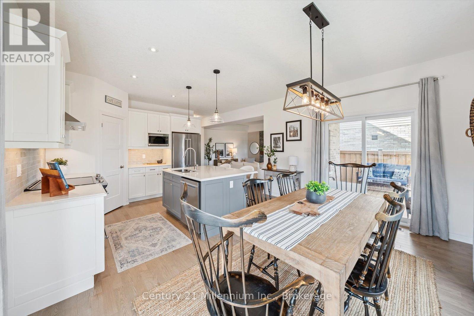Photo 22 of 17 Bassett Street, Collingwood ON