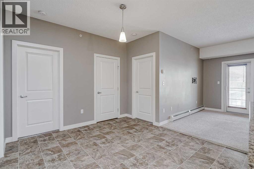 Photo 10 of 442 23 Millrise Drive Sw, Calgary AB