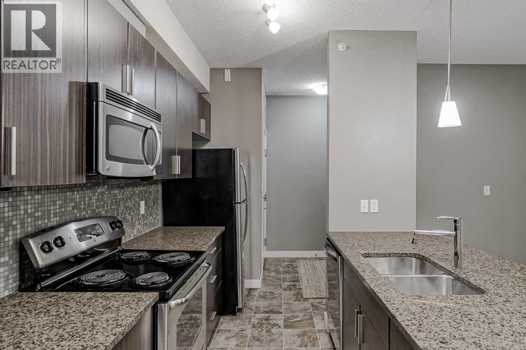 Photo 8 of 442 23 Millrise Drive Sw, Calgary AB