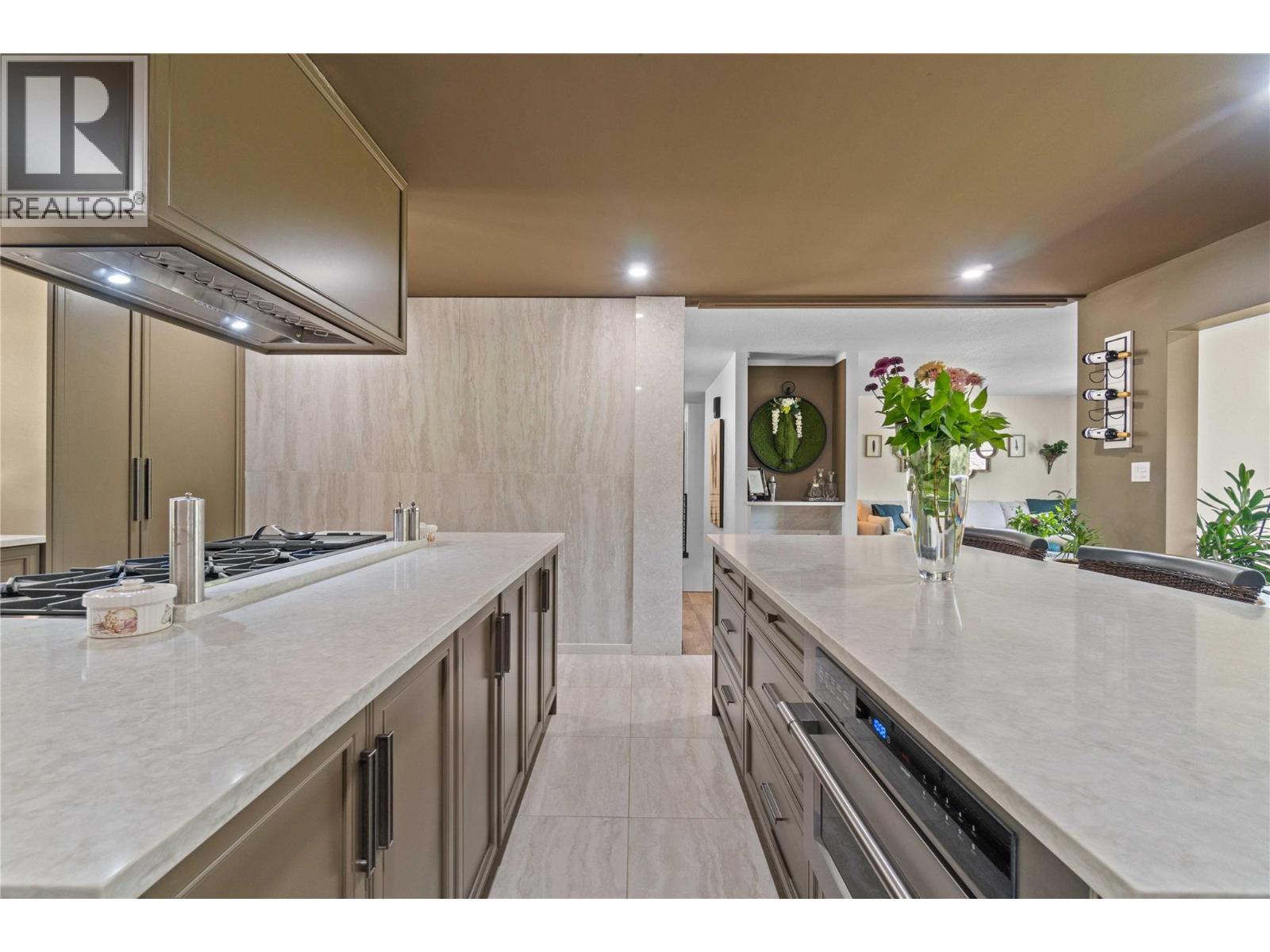 2449 Waverly Place, Blind Bay