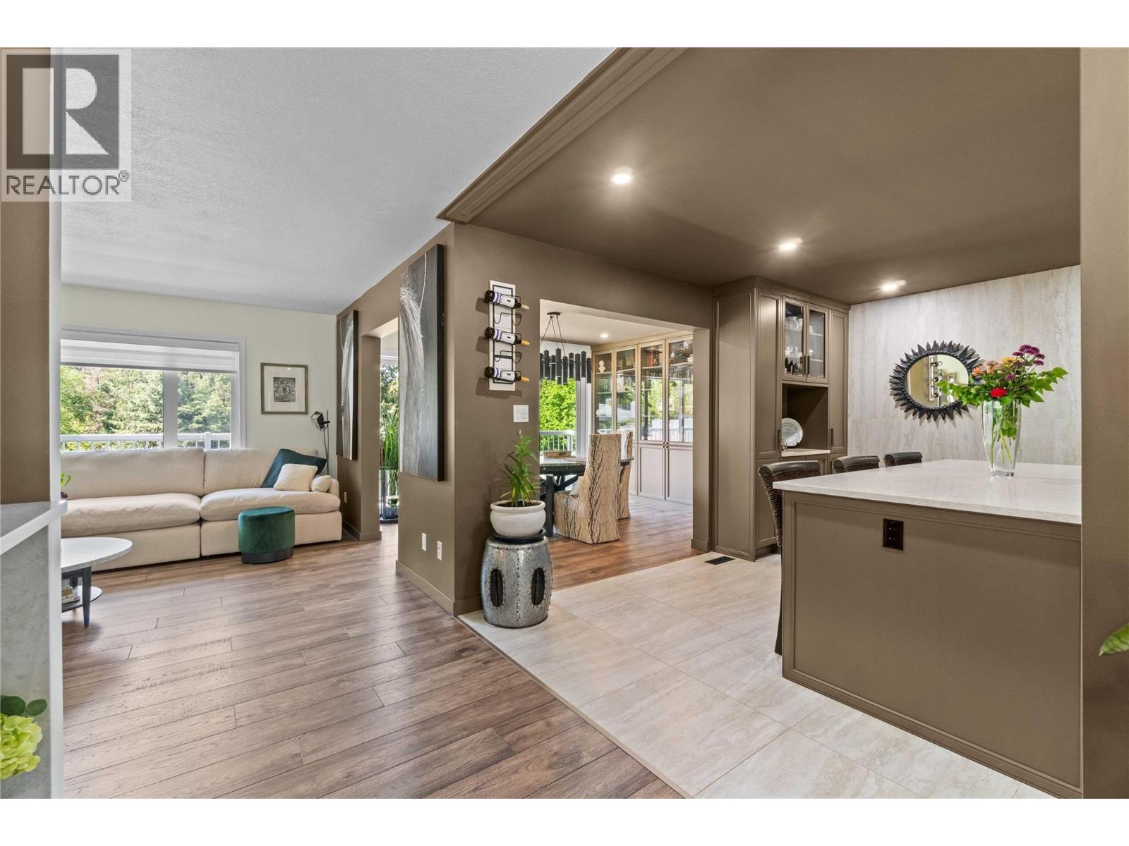 2449 Waverly Place, Blind Bay
