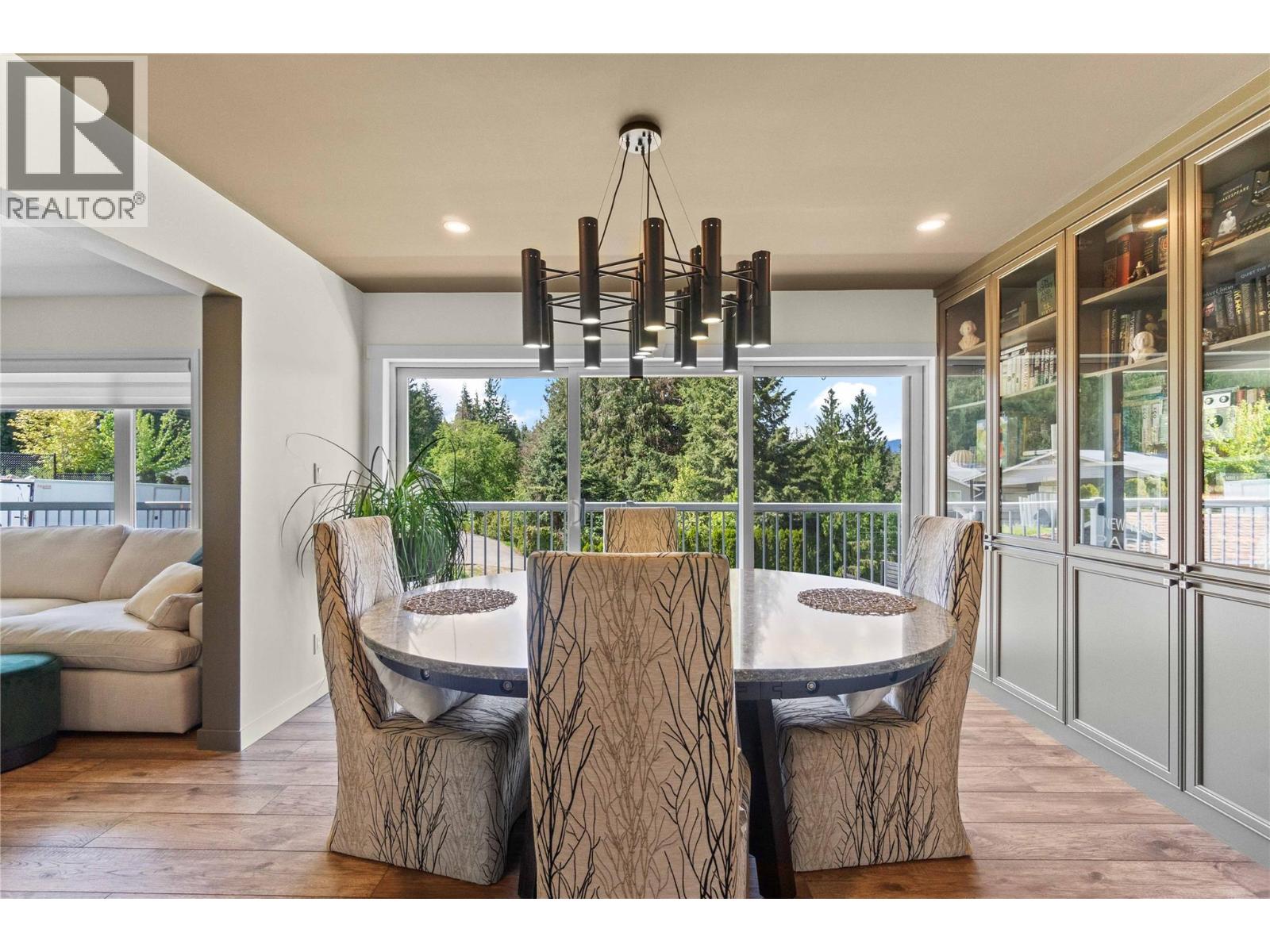 2449 Waverly Place, Blind Bay