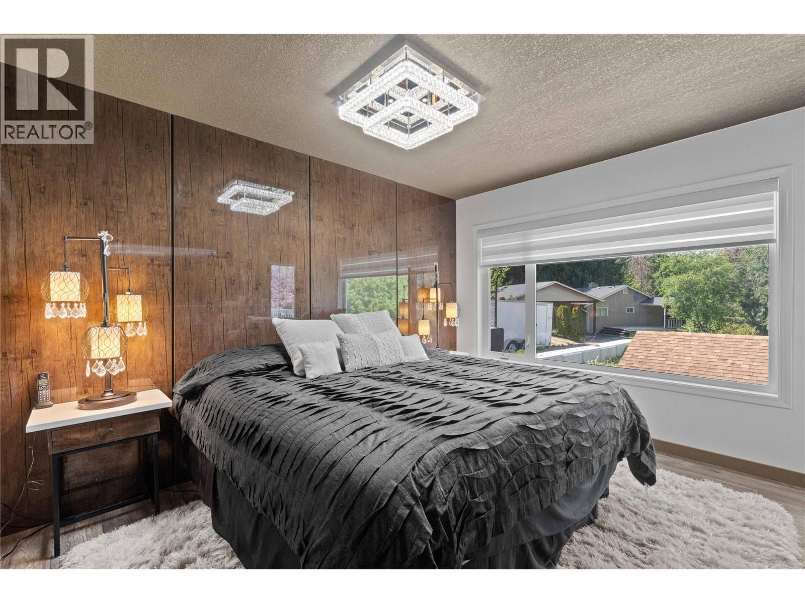 2449 Waverly Place, Blind Bay