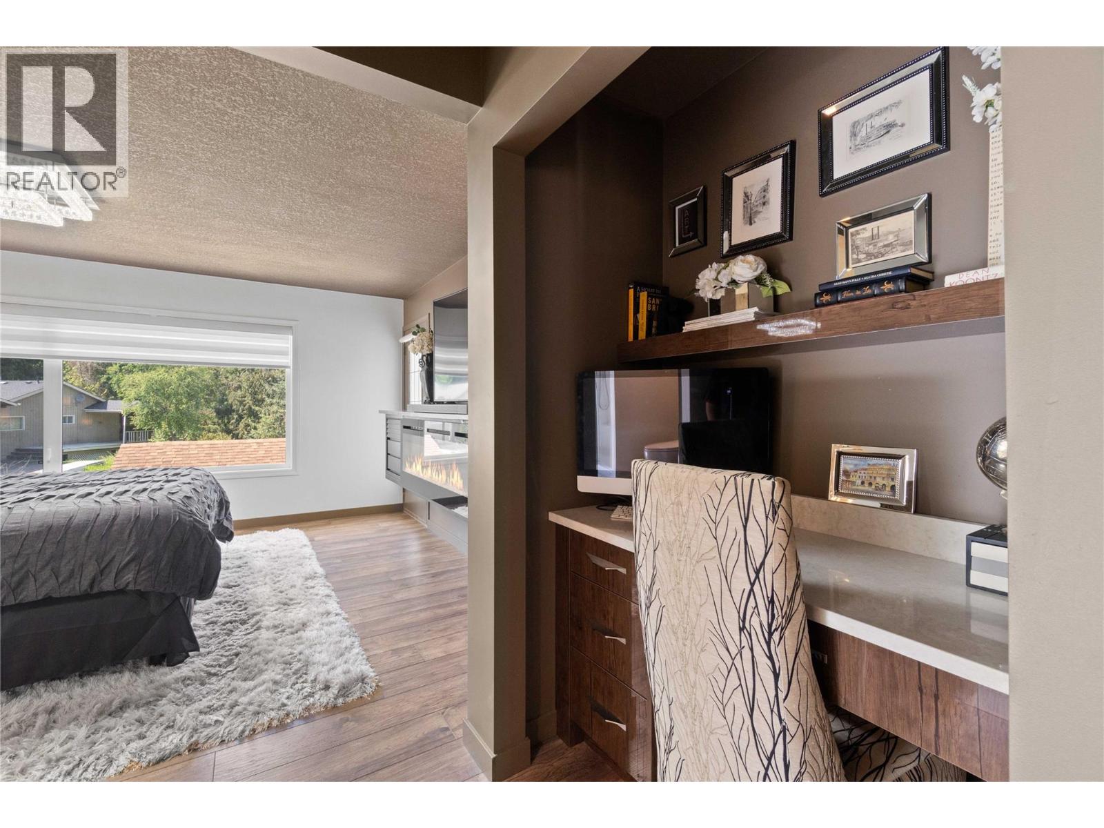 2449 Waverly Place, Blind Bay