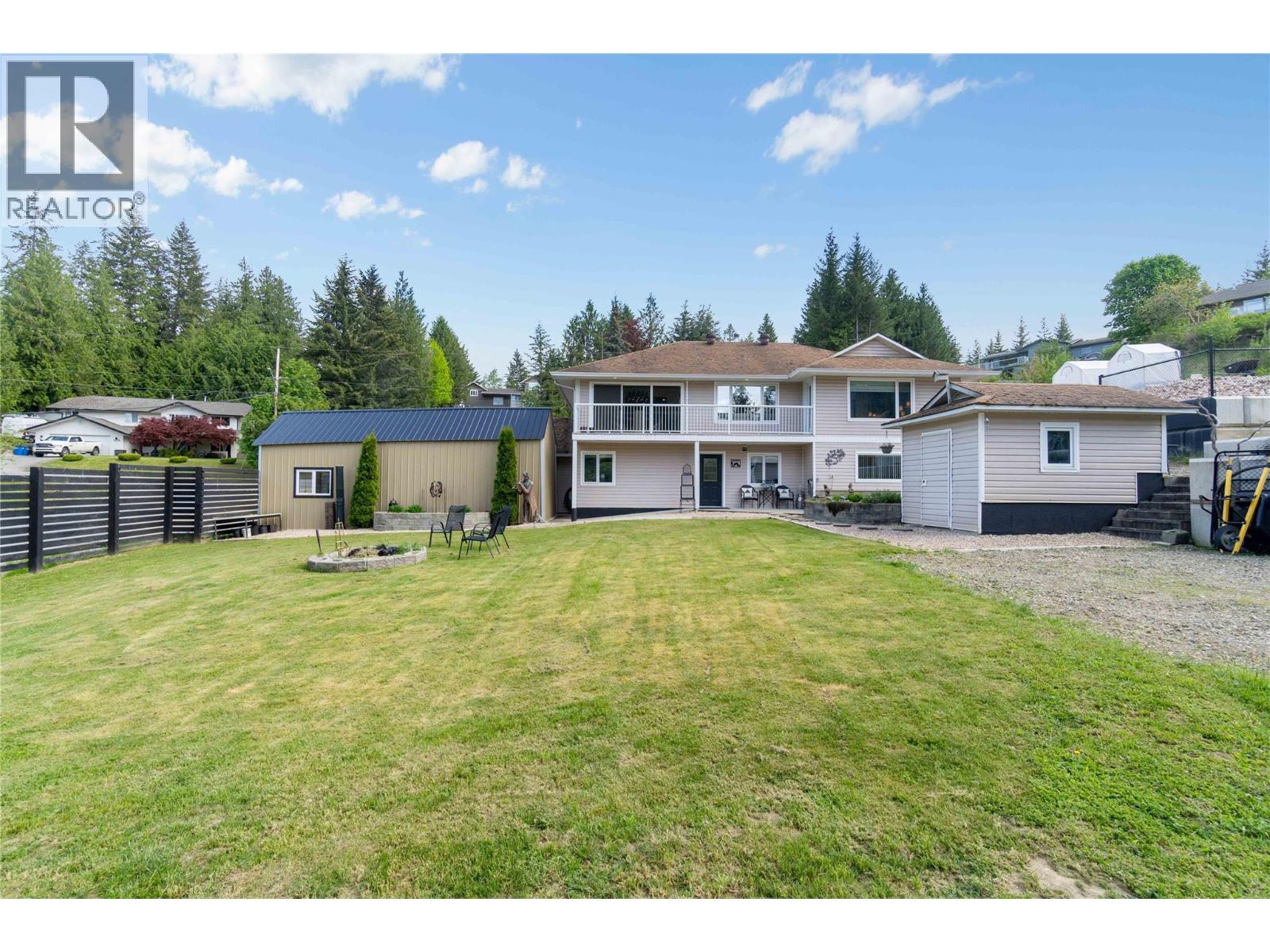 2449 Waverly Place, Blind Bay