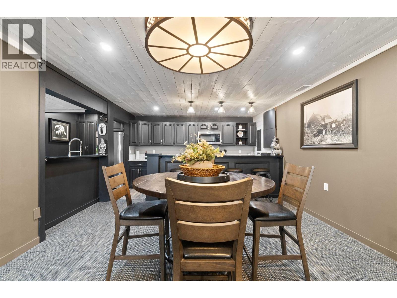2449 Waverly Place, Blind Bay