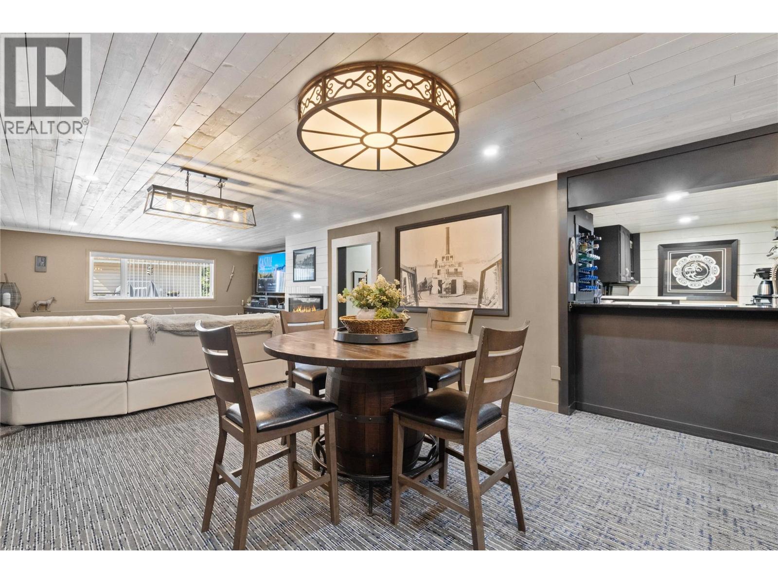 2449 Waverly Place, Blind Bay