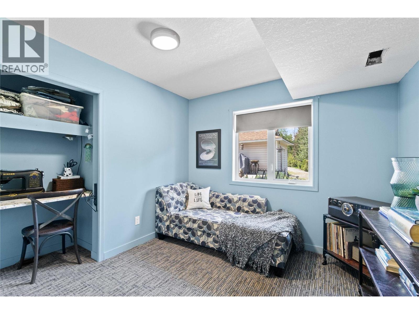 2449 Waverly Place, Blind Bay