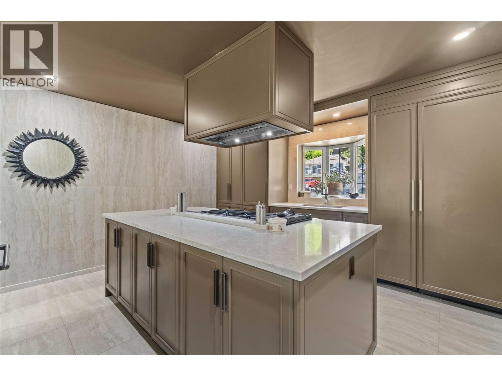 2449 Waverly Place, Blind Bay