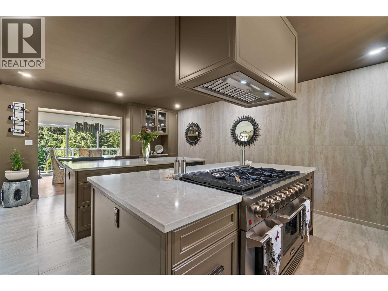 2449 Waverly Place, Blind Bay
