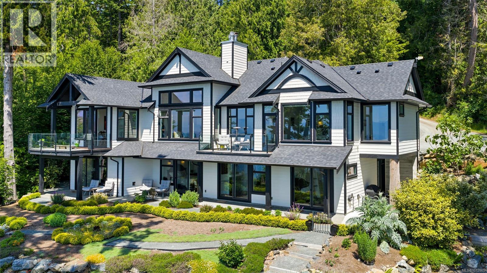 Photo 2 of 2476 Lighthouse Point Rd, Sooke BC