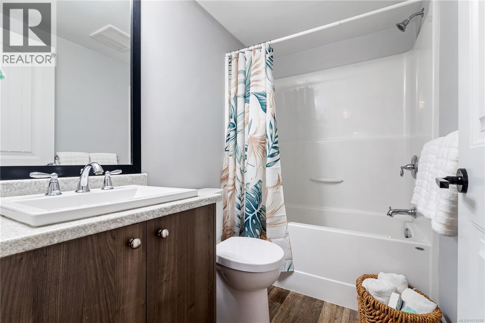 Photo 36 of 1194 Bombardier Cres, Langford BC