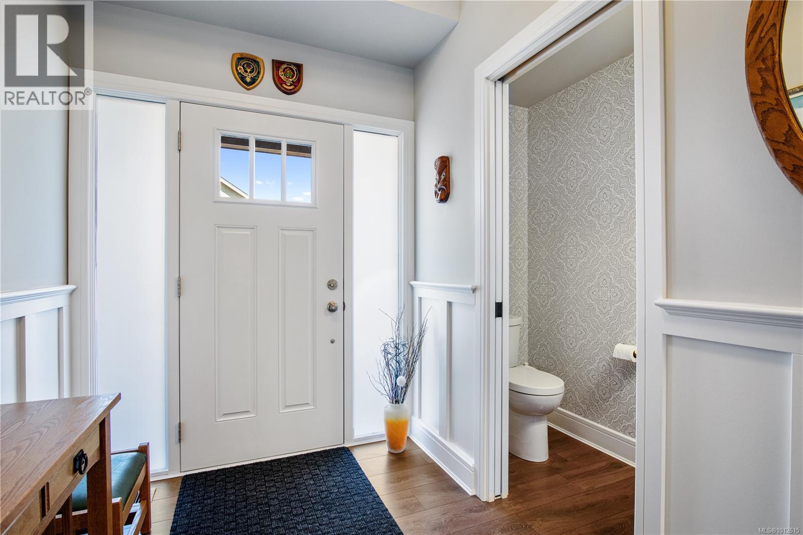 Photo 4 of 1194 Bombardier Cres, Langford BC