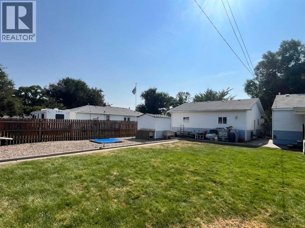 Photo 11 of 5043 44 Avenue, Taber AB