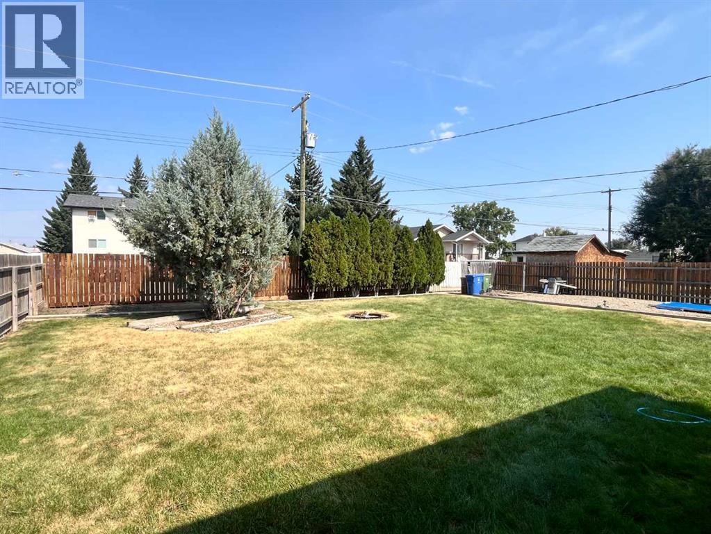 Photo 12 of 5043 44 Avenue, Taber AB