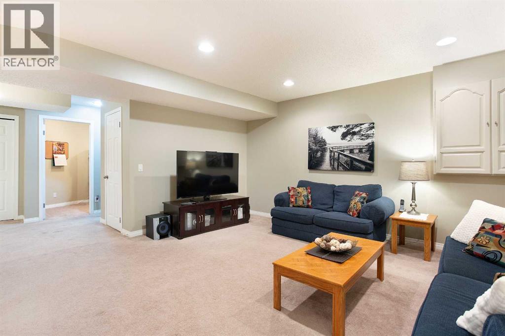 Single Family House for Sale in  Coventry Drive NE Coventry Hills Calgary 