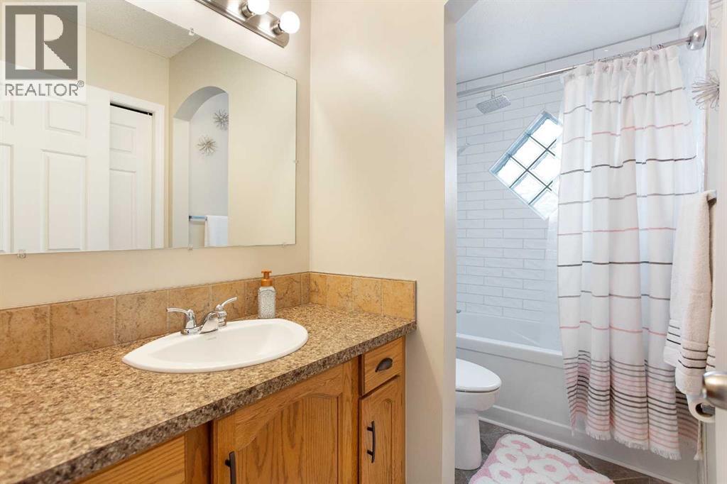 Single Family House for Sale in  Coventry Drive NE Coventry Hills Calgary 