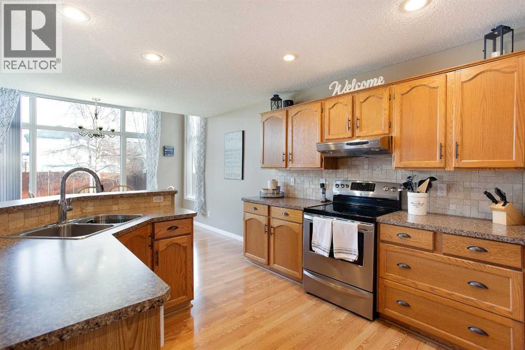 Single Family House for Sale in  Coventry Drive NE Coventry Hills Calgary 