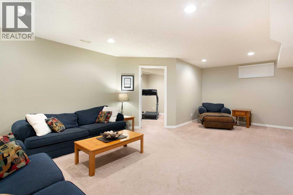 Single Family House for Sale in  Coventry Drive NE Coventry Hills Calgary 