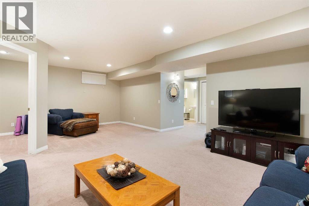 Single Family House for Sale in  Coventry Drive NE Coventry Hills Calgary 