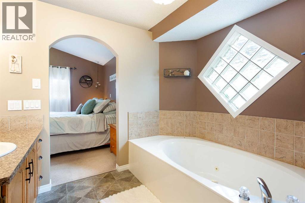 Single Family House for Sale in  Coventry Drive NE Coventry Hills Calgary 