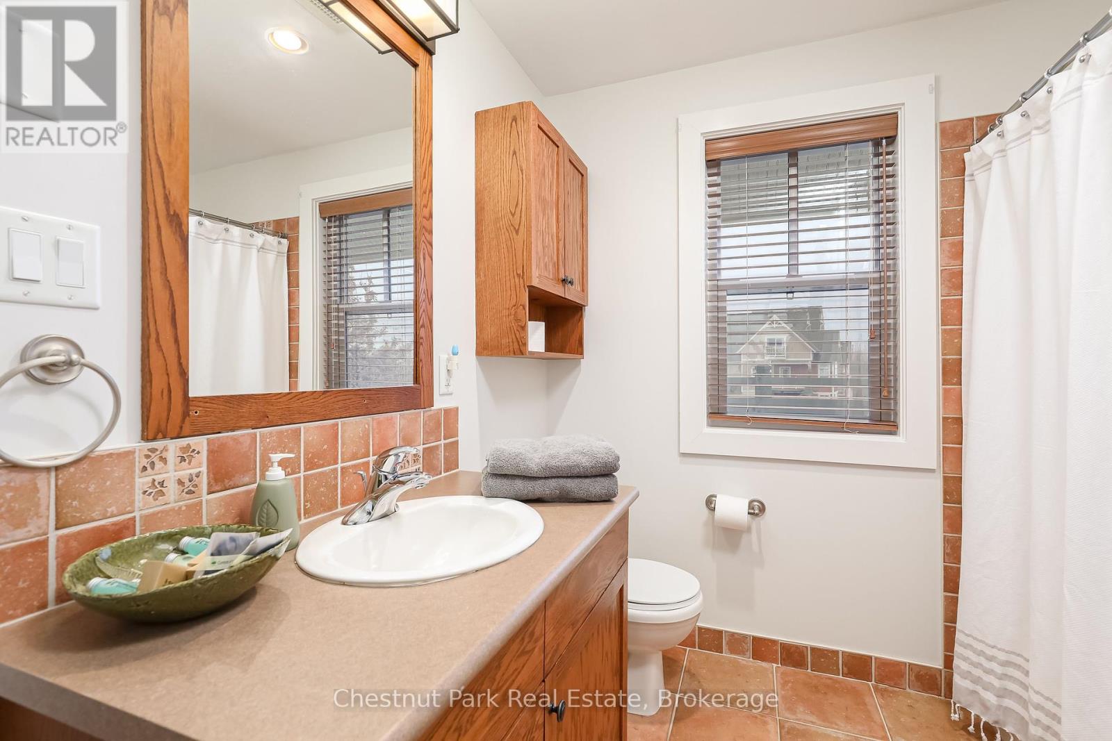 Photo 19 of 225 125 Fairway Court, Blue Mountains ON