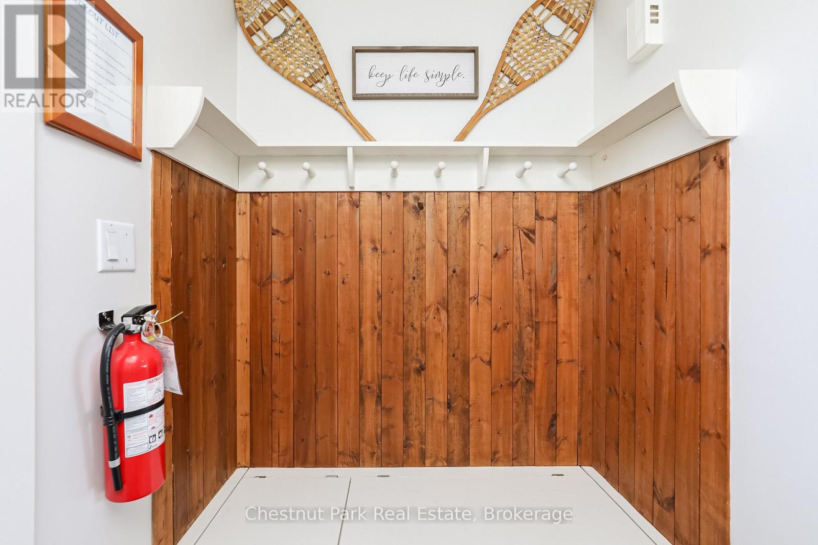 Photo 4 of 225 125 Fairway Court, Blue Mountains ON
