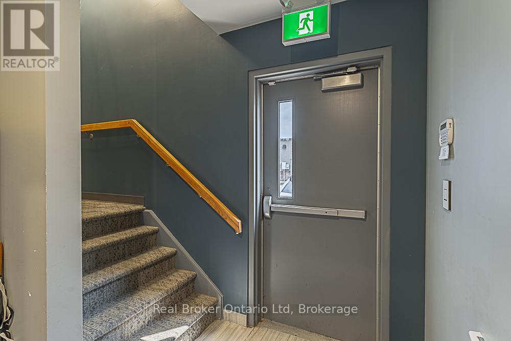 Photo 14 of 1 1525 16th Street E, Owen Sound ON