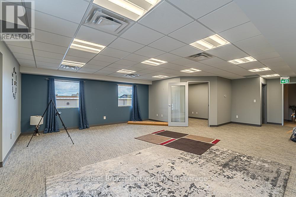 Photo 19 of 1 1525 16th Street E, Owen Sound ON