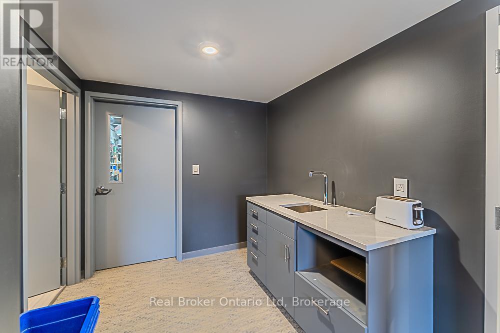 Photo 6 of 1 1525 16th Street E, Owen Sound ON