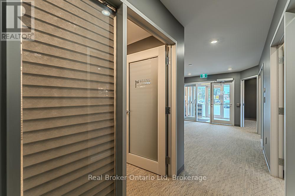 Photo 8 of 1 1525 16th Street E, Owen Sound ON