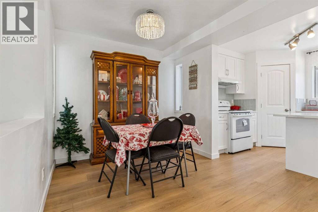 Photo 8 of 159 Country Hills Crescent Nw, Calgary AB