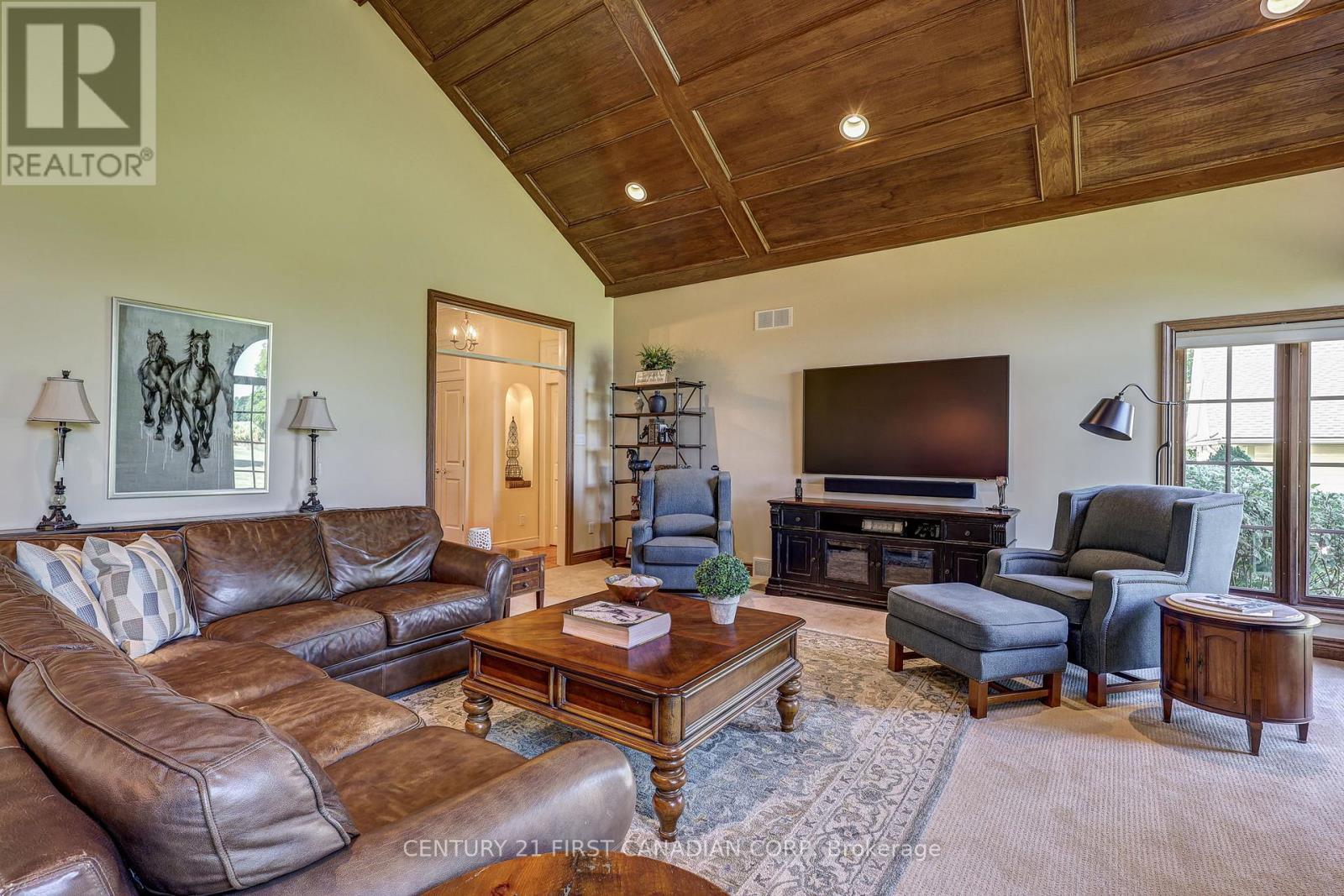 Photo 11 of 9430 Elviage Drive, London South ON