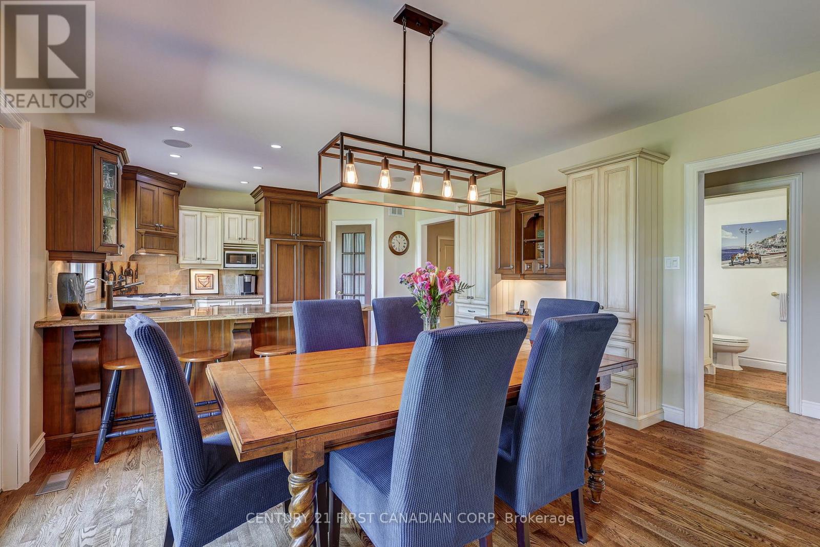 Photo 13 of 9430 Elviage Drive, London South ON