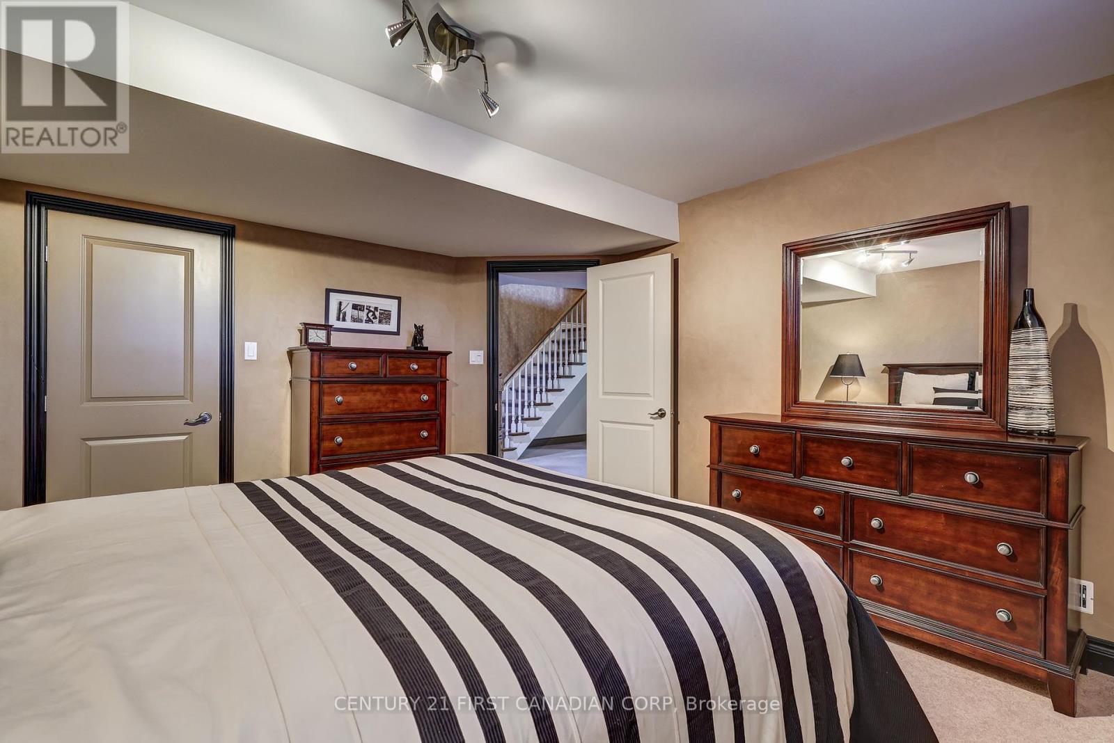 Photo 24 of 9430 Elviage Drive, London South ON