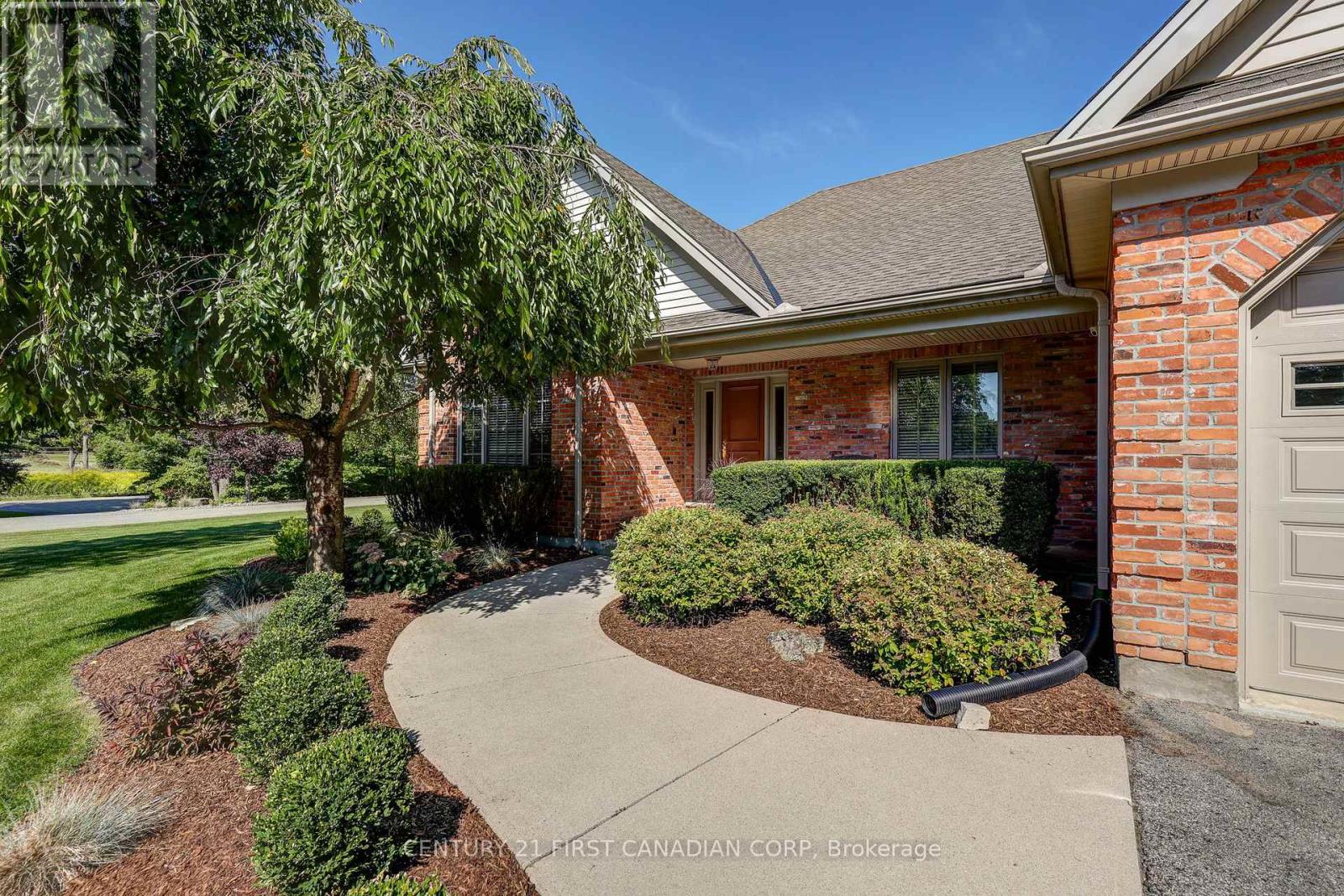 Photo 4 of 9430 Elviage Drive, London South ON