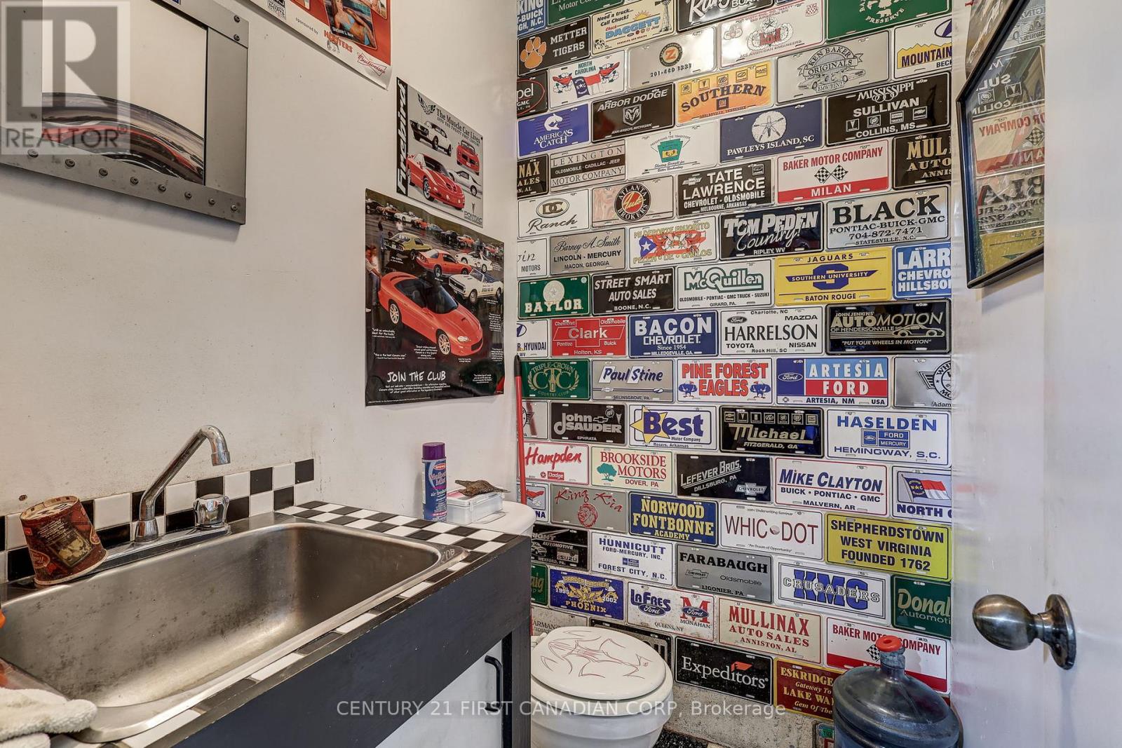 Photo 45 of 9430 Elviage Drive, London South ON