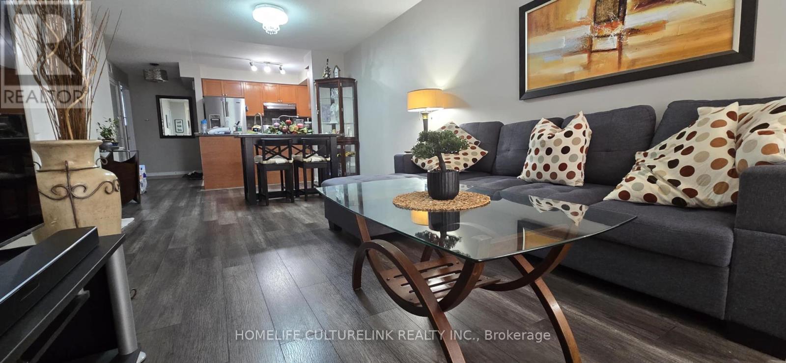 Photo 4 of 1 84 Petra Way E, Whitby ON