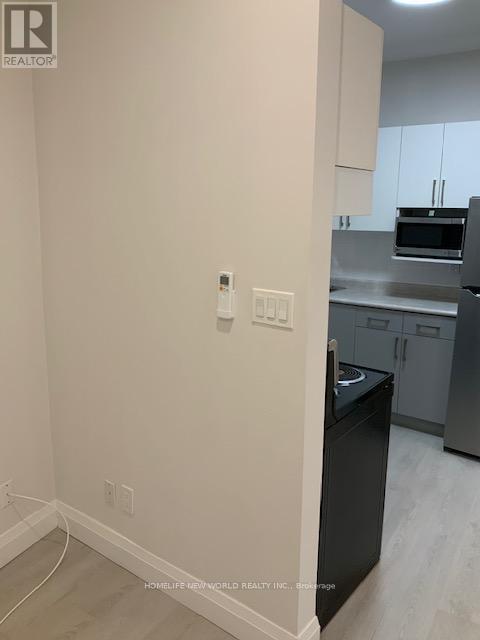 Photo 15 of 2 B 2218 Dundas Street W, Toronto ON