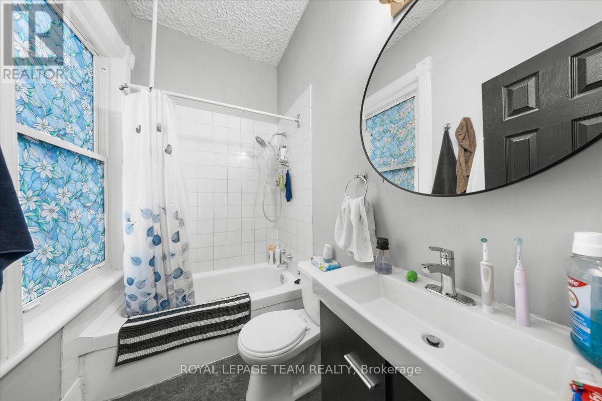 Photo 11 of 385 Daly Avenue, Ottawa ON