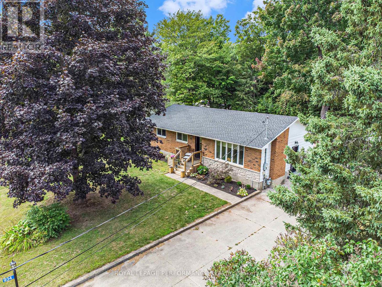 Photo 35 of 934 Galaxie Avenue, Ottawa ON