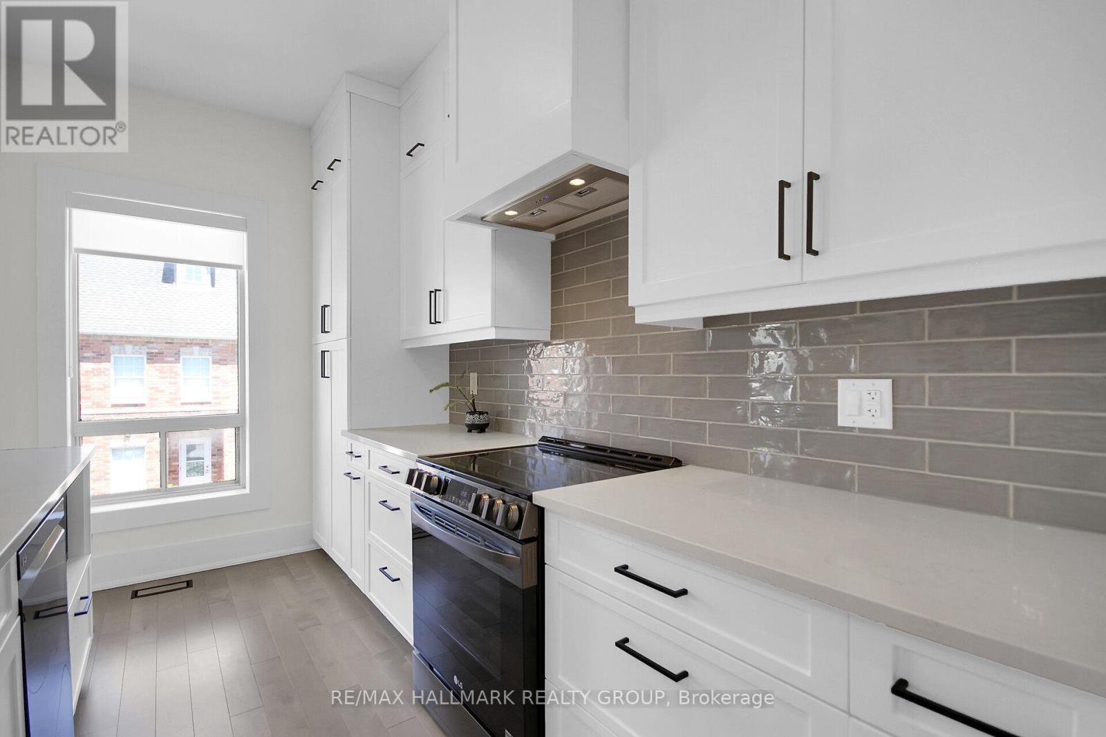 Photo 10 of 2nd Floor 128 Prescott Street, North Grenville ON